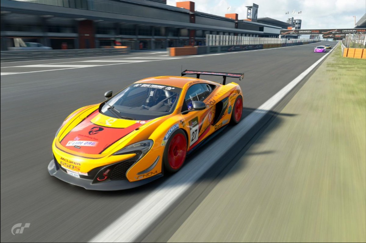 Oficials Simracing Team tweet media