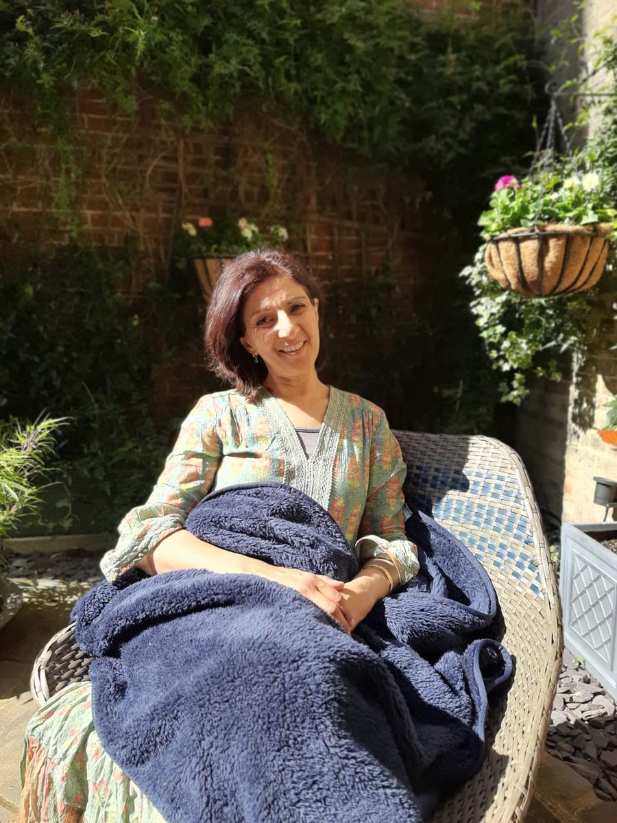 Finlandia221's tweet photo. @RituKumarHQ doesn’t @FarahAhamed look absolutely stunning in one of your dresses? 🌸🌸💚#fabricofindia #india  #couldbeamodel #beautyandbrains #ambassador #spring #London #equallybeautiful #ritukumar https://t.co/yc9Jt5Epzl