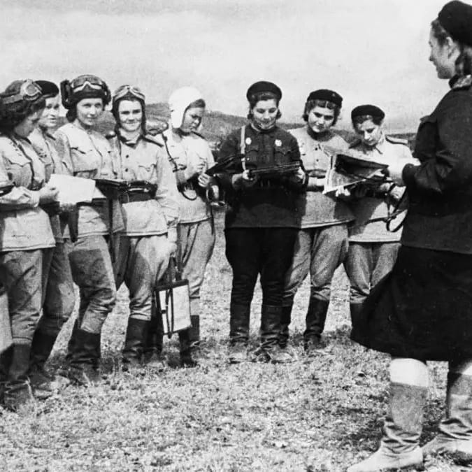 pandaroo92's tweet photo. We are talking about the amazing Night Witches on today's episode!

https://t.co/aoxx6WuXNS https://t.co/S3AbWAb4go