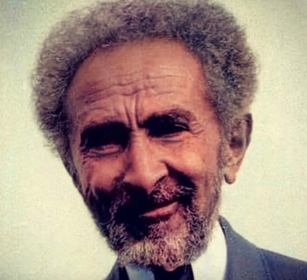 #MORNINGJAH “Let us always meet each other with smile, for the smile is the beginning of love.” - HAILE SELASSIE I
