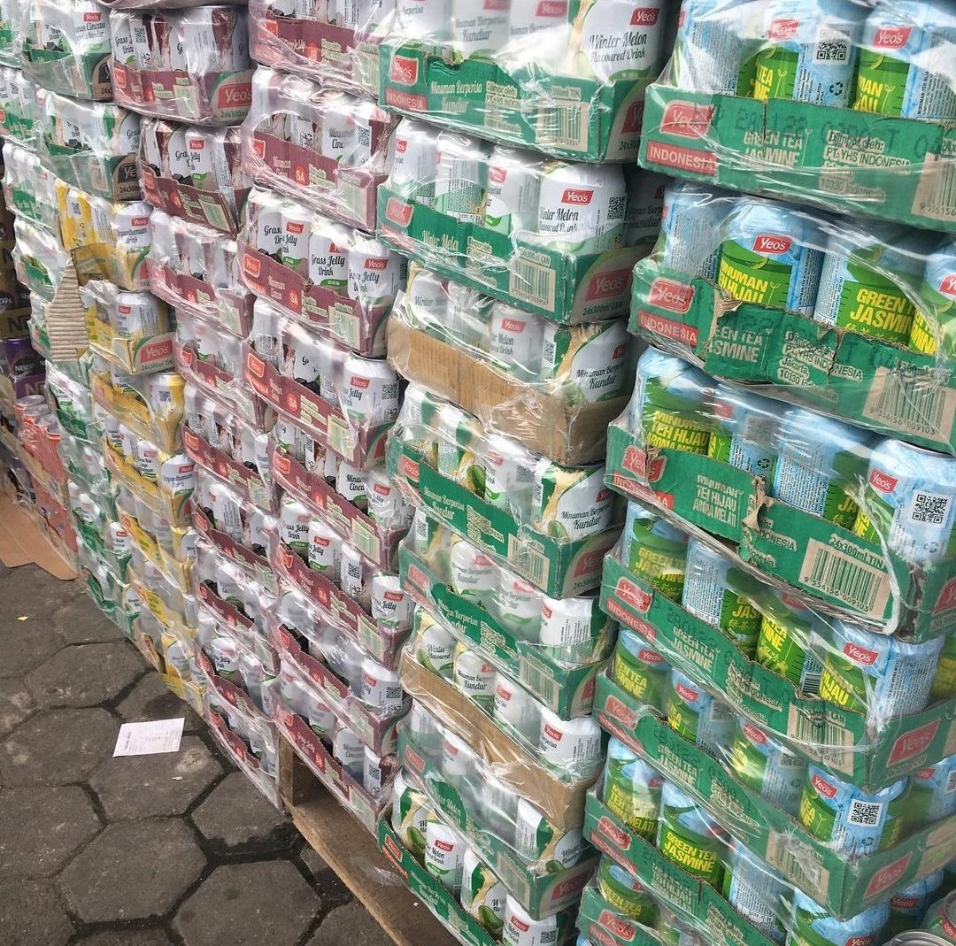 Apa itu hampers??? Aku cuma tau Air Kaleng je kalau dah nak dekat raye ni... ehe...
*Only Anak Kepri Related...