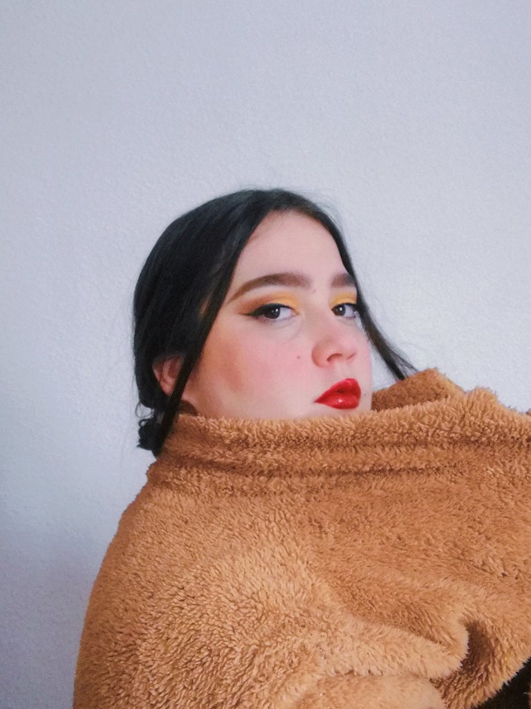 VirginMaryBtch's tweet photo. Acabo de caer de que no compartí por aquí mi última foto de ig. Para un día que salgo guapa hay que presumir coño https://t.co/QAwQN0ne2N
