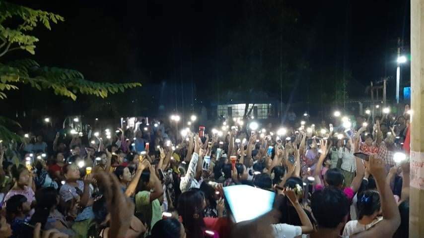 MilkTeaMM_MTAM's tweet photo. Anti-military Flash Strike on May 10 in Kan Kone Village, Salingyi Township, Sagaing Division.
#May10Coup
#WhatsHappeningInMyanmar
#MilkTeaAlliance https://t.co/43MRmPtfb4