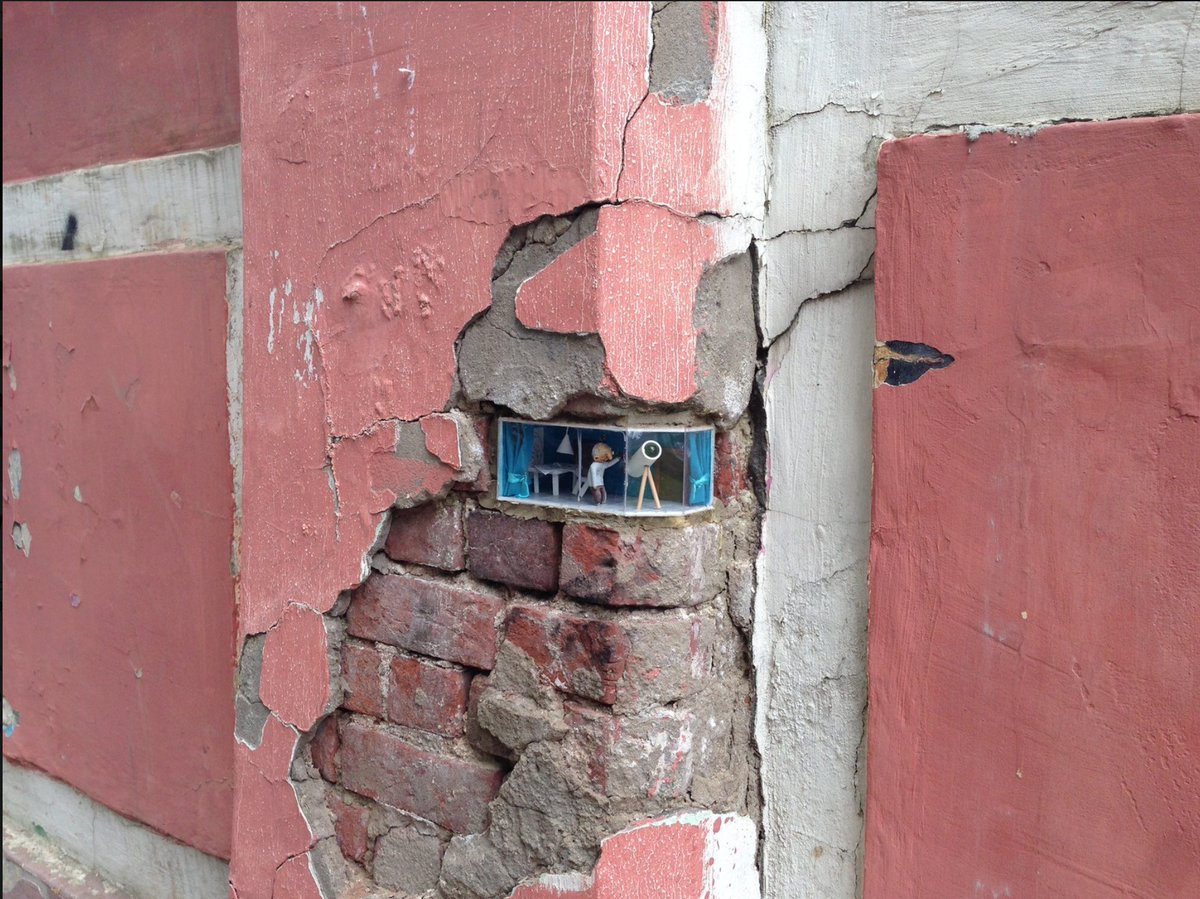 StreetArtUtopia's tweet photo. A Little man in the brick wall https://t.co/k8FYiC4j8R via @streetartutopia #streetart #NizhnyNovgorod #Russia #art https://t.co/k6y3q8wv2j