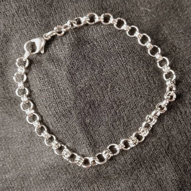 powergirls79's tweet photo. Emprendimiento de joyas de acero y plata y accesorios!
somos de caba, hacemos envios y tenemos todos los medios de pago!!
de instagram y tienda nube.-

https://t.co/n0oY8OGMEg
https://t.co/frnZmxpPPL
 
gracias!! https://t.co/SBgKfIovMa