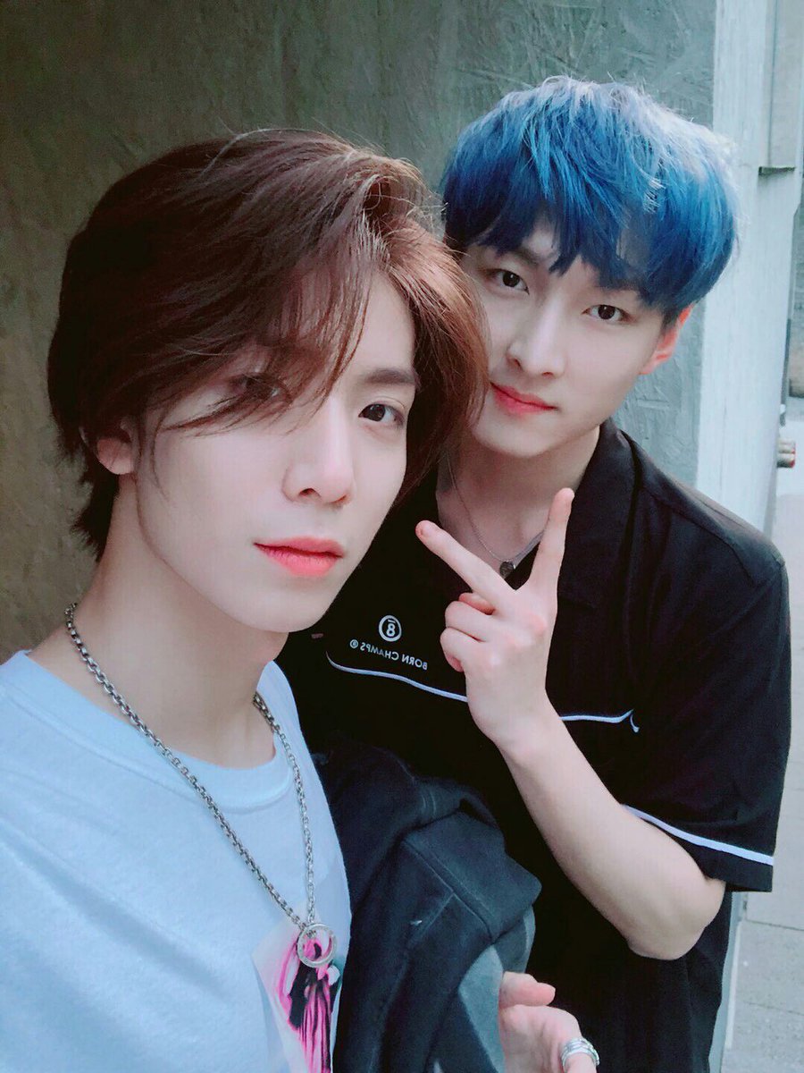 happy birthday  to our wonderful rapper with the best smile ever ❤

#HAPPYHWIYOUNGDAY
#휘영이_생일_판타지랑_즐길준비
