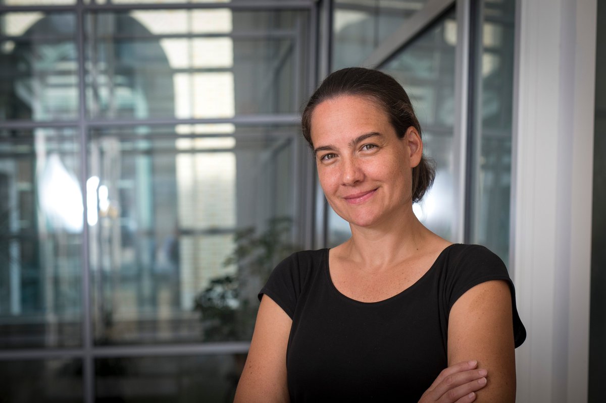 Carnegie Mellon University Dietrich College (@cmu_dietrichhss) on Twitter photo .<a href="/CarnegieMellon/">Carnegie Mellon University</a> has appointed Rebecca Nugent head of @CMU_Stats, effective June 15. Nugent succeeds Christopher Genovese, who has served as department head since 2014. cmu.edu/dietrich/news/… .<a href="/CarnegieMellon/">Carnegie Mellon University</a> has appointed Rebecca Nugent head of @CMU_Stats, effective June 15. Nugent succeeds Christopher Genovese, who has served as department head since 2014. cmu.edu/dietrich/news/…