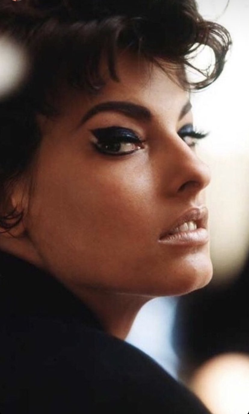 Happy bday to the one and only Linda Evangelista! 