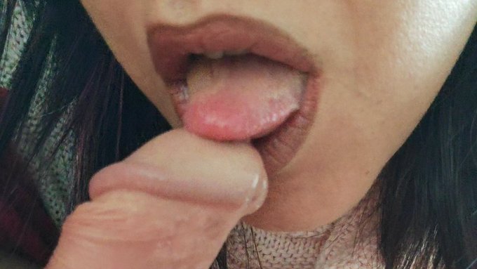 New on Porhub, Vesuvia Salento. Nouveau sur Porhub, Vesuvia Salento. https://t.co/TJBVsOK9jn  @Pornhub