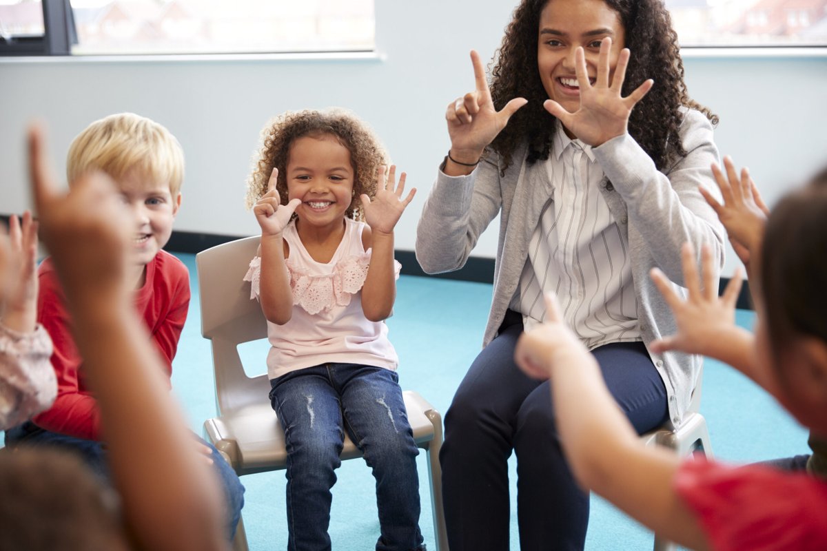 ExcelinEd's tweet photo. Our own @DuellSays kicks off #CharterSchoolsWeek by highlighting 30 things to know about #charterschools.
https://t.co/vXilARLUqc
@charteralliance @QualityCharters
#EdOpportunity https://t.co/1pOZfcJBAL