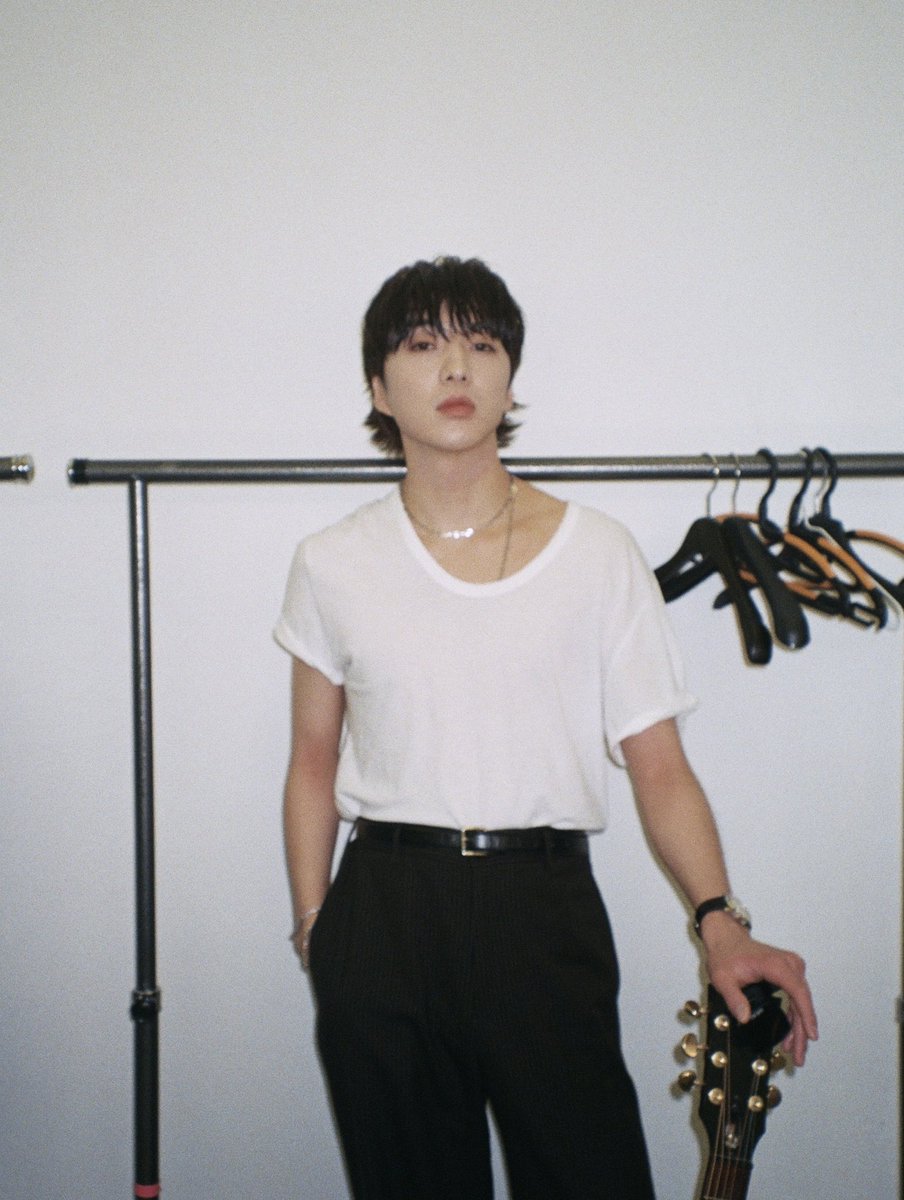 official_yoon_'s tweet photo. 잘자요 이너써클🌙 https://t.co/flZFQexYO7