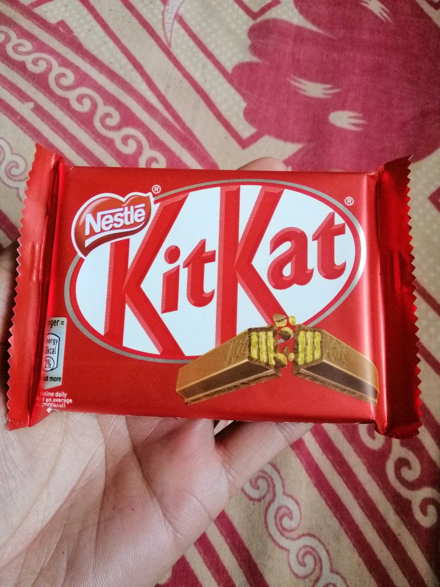 i_am_simkhada's tweet photo. आत्मनिर्भर बनौ
आफ्नो लागि चकलेट 🍫आफैँ किनेर खाऔ अरूको आस नगरौँ😂😂
#pidit😅😅 https://t.co/yFUA22fVGJ