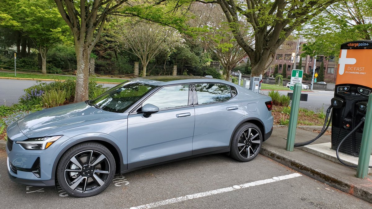 joechehock's tweet photo. Testing out the Polestar 2. The first of many vehicles to come equipped with Andoid Automotive - Google's vehicle OS with Maps! #GoogleMaps #Android #volvo #ElectricVehicles https://t.co/hbDcO9zDq4