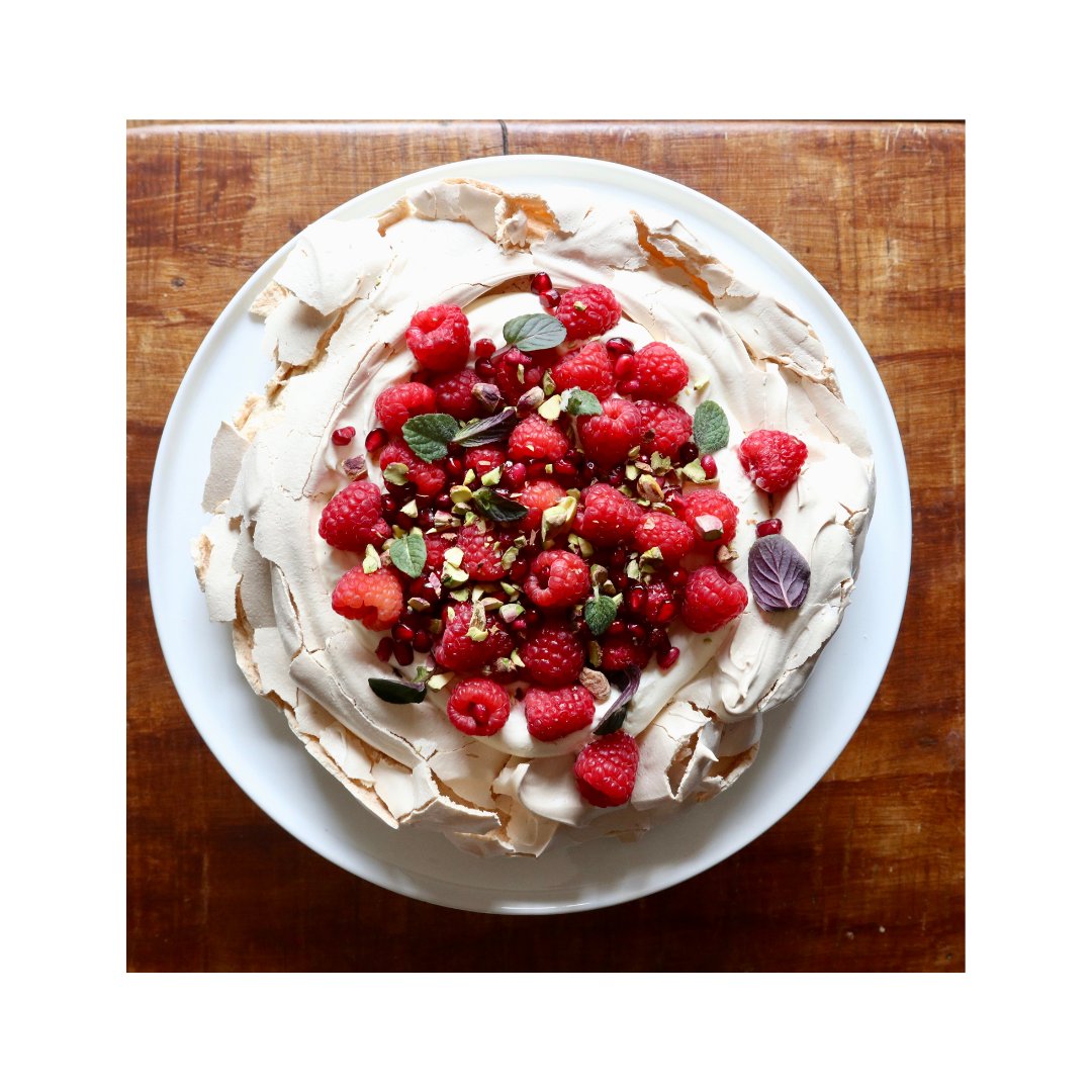 Raspberry, mint and pistachio pavlova - a real summer favourite, it's a wonderful crowd pleaser and perfect for big events. It's already made it onto a few of my menus for this year, what's your favourite summer dessert?

#altrincham #konobacatering #organiccatering #organicfood