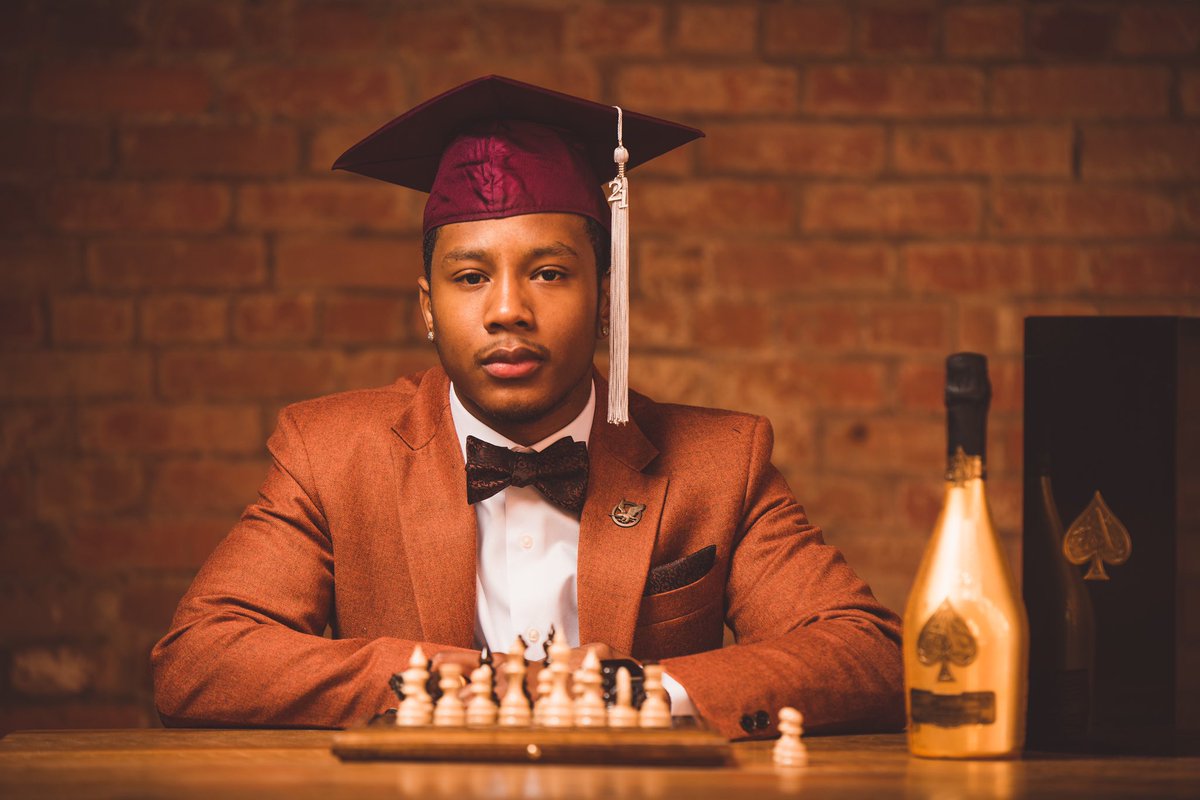 justgotem_'s tweet photo. In the game of life, learn to be the chess player, not the chess piece ♟
• @watchtheyard
• @hbcugrad
• @GreekYard
#nccu #hbcugrad #GradSzn #classof2021 #hbcupulse #watchtheyard #aceofspades #brickhousecigars https://t.co/UQnWnpEFmm