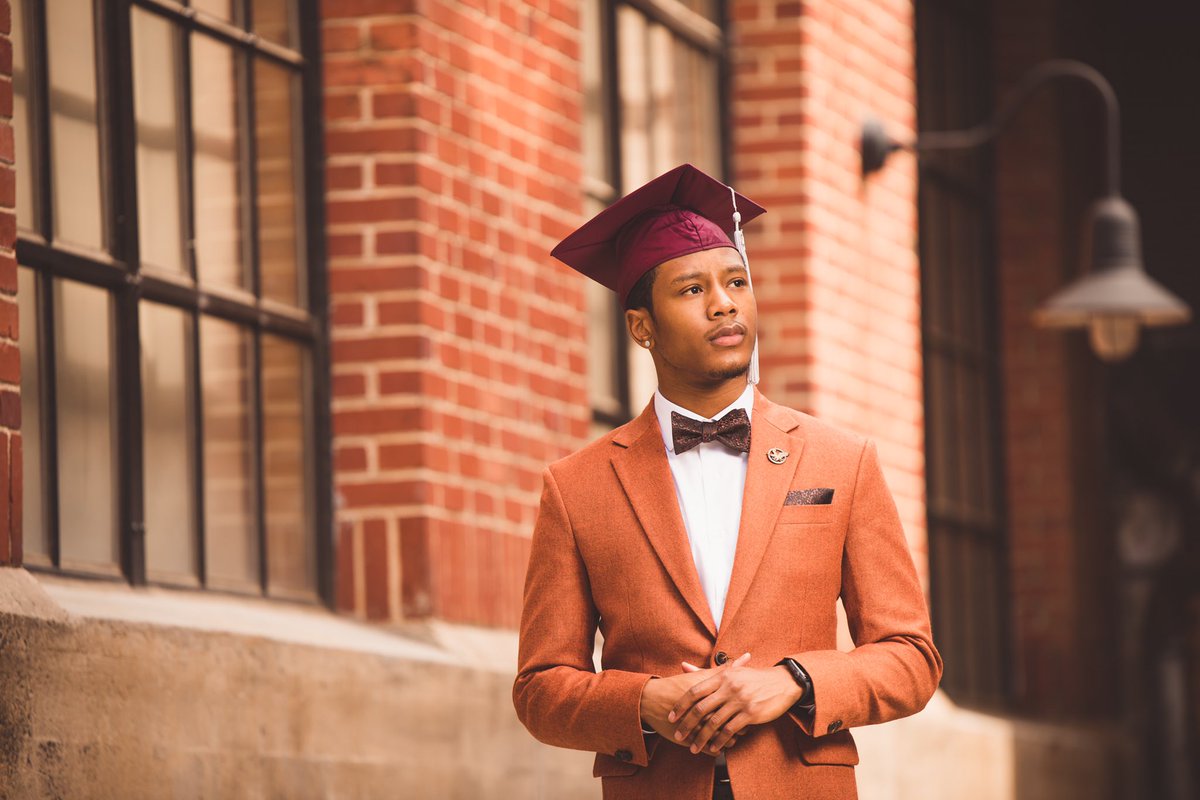 justgotem_'s tweet photo. In the game of life, learn to be the chess player, not the chess piece ♟
• @watchtheyard
• @hbcugrad
• @GreekYard
#nccu #hbcugrad #GradSzn #classof2021 #hbcupulse #watchtheyard #aceofspades #brickhousecigars https://t.co/UQnWnpEFmm