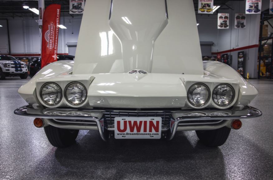DreamGiveaway's tweet photo. 1966 Sting Ray Corvette - any fans of hide-away headlights? See this highly optioned 66 Vette with navy blue interior and both a white hard top and soft top at https://t.co/q1NJPeOqRr
Use May 2021 promo code TWITTER when you enter to win it. #66Vette #numbersmatching #Corvette https://t.co/9x4t77cCqb