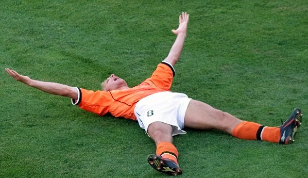 Happy Birthday To Dennis Bergkamp 52 Today 