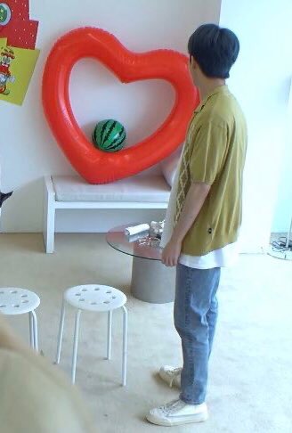 รูปนี้อิมแพคมากจริง ขนาดไม่เห็นหน้าม้าคยังสัมผัสได้ถึงความรักที่มีต่อแตงโมอะ จริงๆ