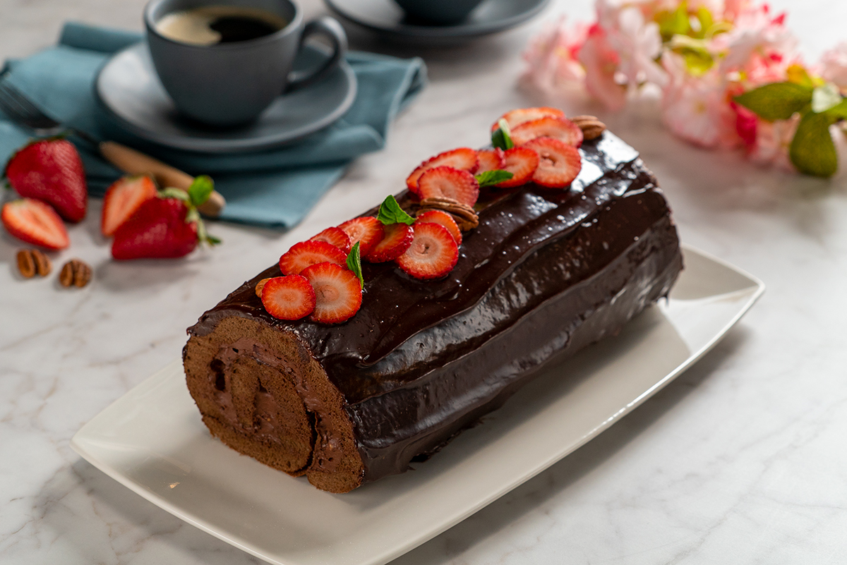 Kiwilimon_LAT's tweet photo. ¡La rica combinación de NUEZ y CHOCOLATE harán que este BRAZO GITANO sea un postre único! ✨
Receta 👉 https://t.co/G4uEh8deIW https://t.co/kNmO613XDT
