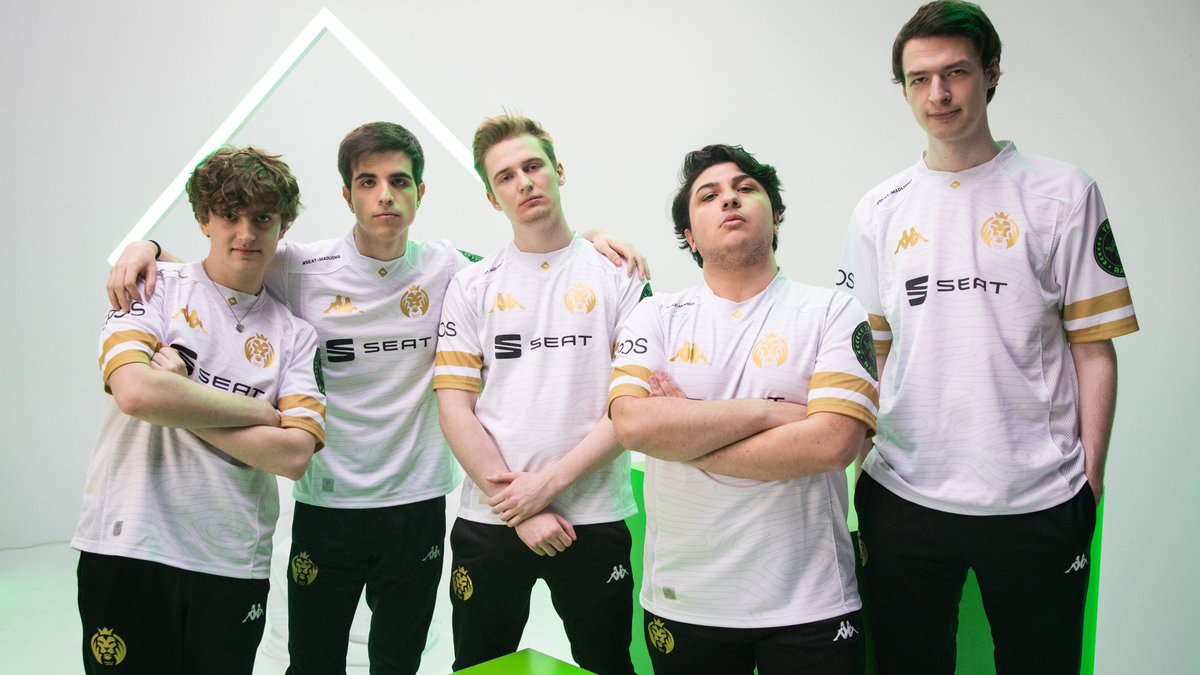 LoL Esports tweet media
