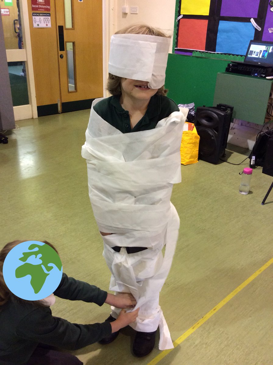 WillowClass_RE's tweet photo. We had a VERY exciting day today in Willow as we were joined by Mr Egypt, who absolutely lived up to his name! https://t.co/jzWIc6bAyk