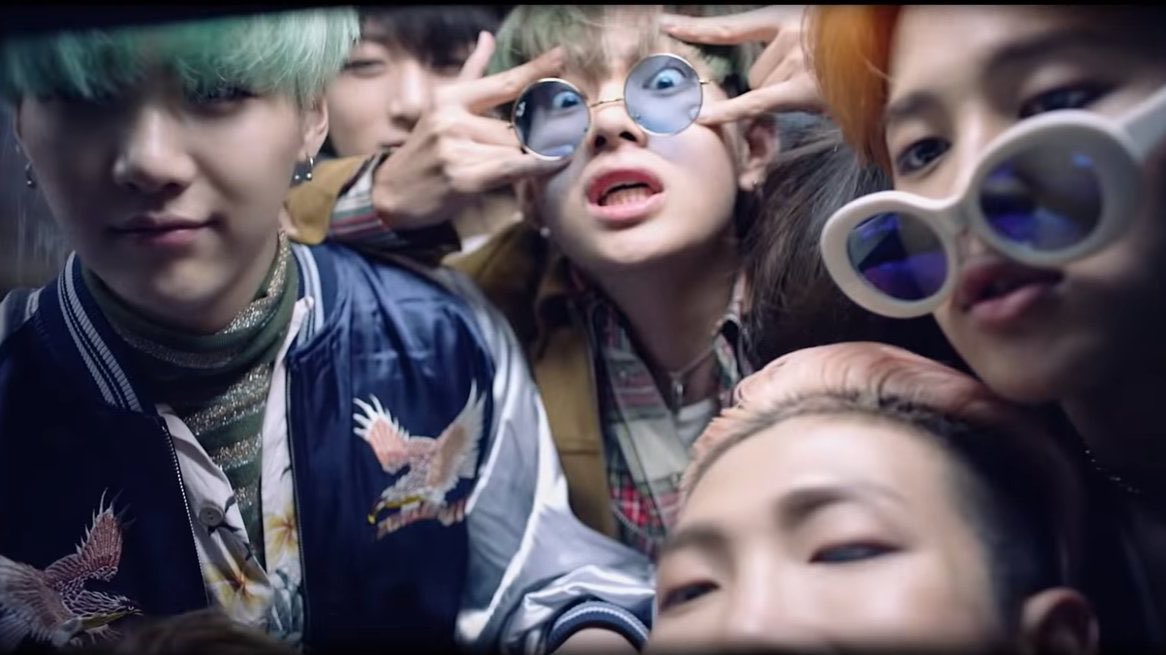 клипы run. Bts mv. бтс ран клип. Bts run mv. клипы run.