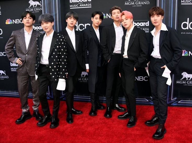 alebts_4's tweet photo. Recopilación de fotografías de BTS en los Billboard 2017 - 2020 💜🏆

I'm voting for @BTS_twt for #BBMAsTopSocial https://t.co/llGVJA1dTw
