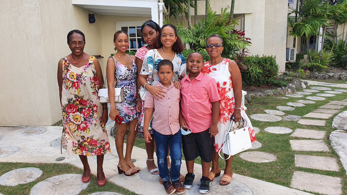 seafansbbr's tweet photo. We're so grateful for all the families that chose to spend Mother's Day with us! We look forward to seeing you again next year 🌷💕🌺

#SeaFansBarbados #MothersDay #MothersDayDelight https://t.co/RqxR9Bedqq