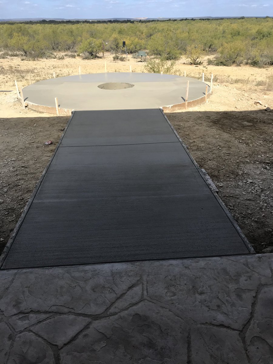 carlos56hill's tweet photo. PSA: If you need or know anybody who needs concrete poured for a new home, patio, driveway, etc. give me a call 830-275-0619 https://t.co/fdCNuNmfGO