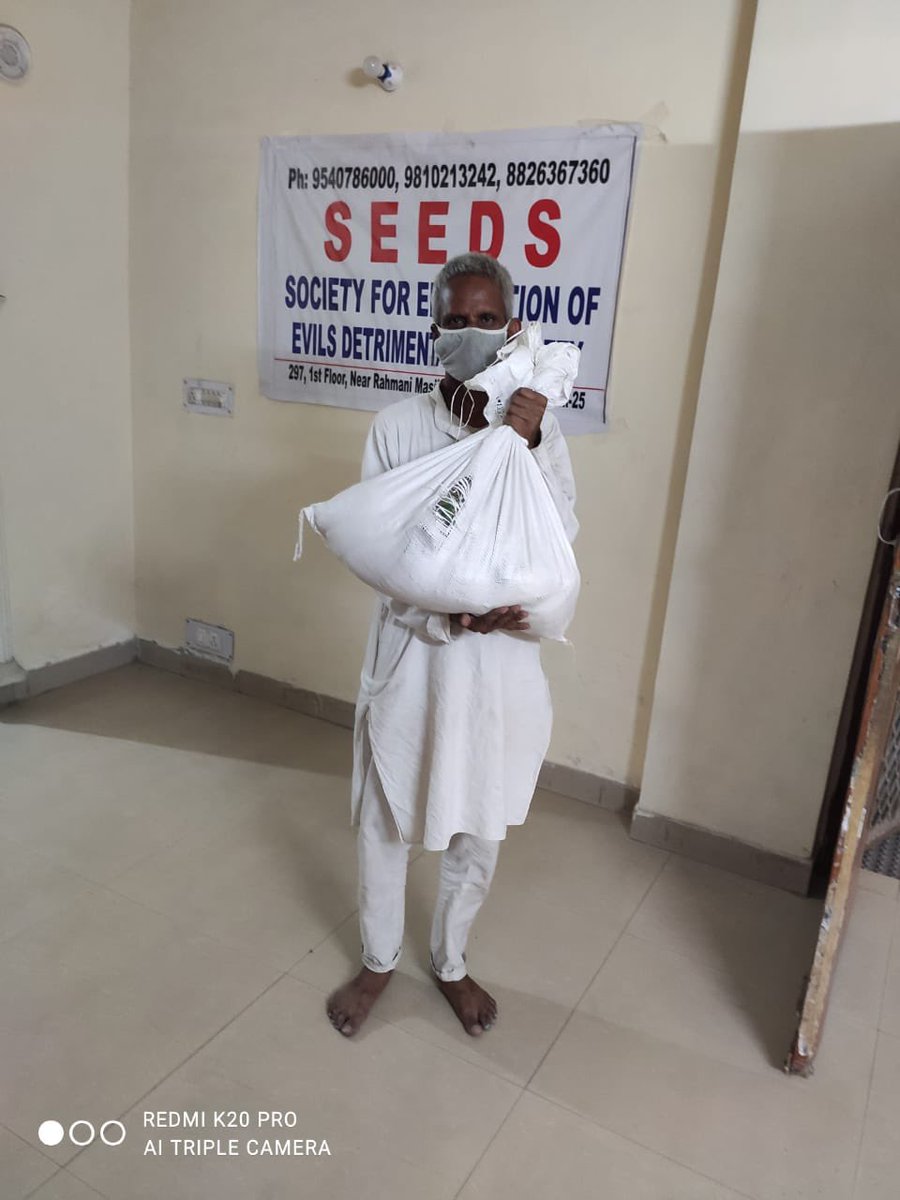 ngoseeds's tweet photo. Day 3: 
10/05/2021 
Today we bought 25 more Ration Kits and distributed them among these people.
Zakir Nagar, New Delhi 
#ngo #Zakat #ngoseeds #ngoindia #Donation #Distribution #distributioncentre #newdelhi https://t.co/Jh0qJDQJry
