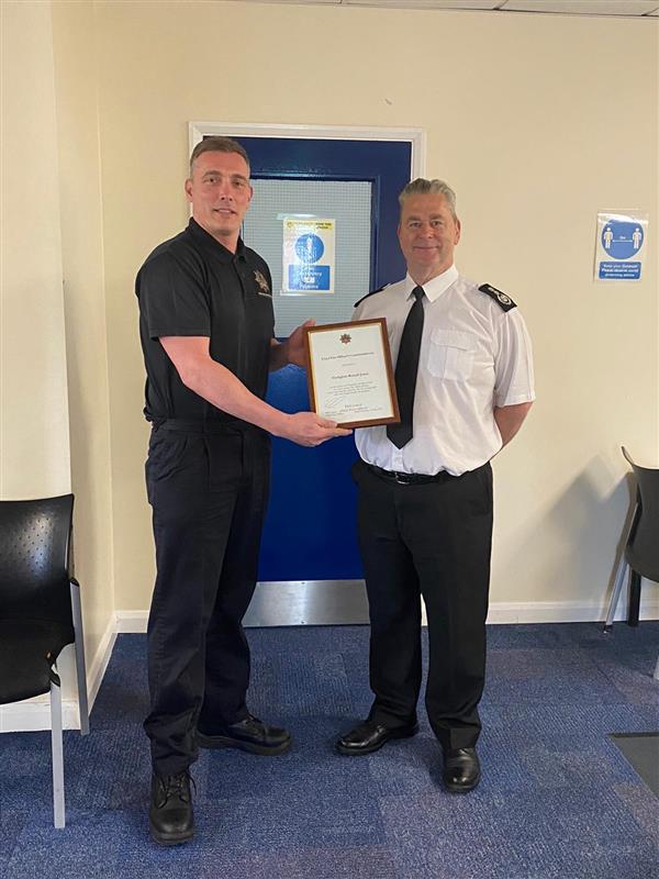 Today our CFO <a href="/PhilipLoach/">Phil Loach</a> presented FF Russ Jones with the Chief Fire Officer's Commendation - our services highest recognition. This follows his actions at a severe house fire whilst off duty, which saved the life of a young child.

Full story: wmfs.link/2QkRRds