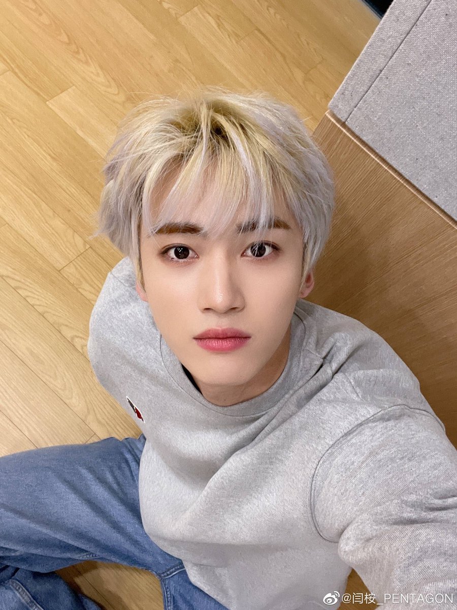 yanan_weibo's tweet photo. “ #今日宜微笑# 😊😊😊”

#PENTAGON  #YANAN #옌안 #Weibo #펜타곤 https://t.co/SupYBg2MxB