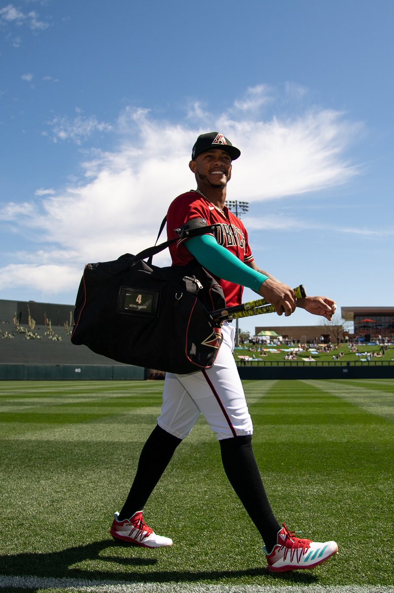 This baseball season, I’m teaming up with @Pepsi to bring you awesome D-backs prizes as part of Fry’s D-backs Rewards. Visit your local Fry’s Food Store to buy Pepsi, Earn Points &amp; Redeem your points for signed gear and other exclusive experiences! #ad