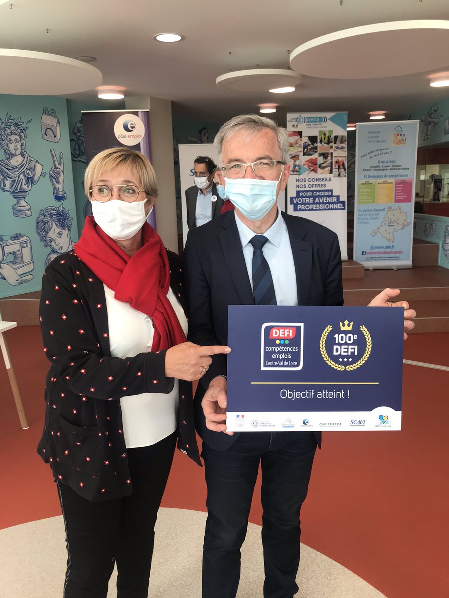 fbonneau's tweet photo. Fier de signer la 💯ème convention DÉFI pour #emploi (42 pers.) avec SCAVI, 1 entreprise qui relocalise sa prod! 

💪🏻 Notre @RCValdeLoire = seule Région à avoir créé ces formations inclusives, relève le défi de l’emploi et du dvt éco. grâce à 1action collective 🤝

#insertion https://t.co/KjA0mOPxKE
