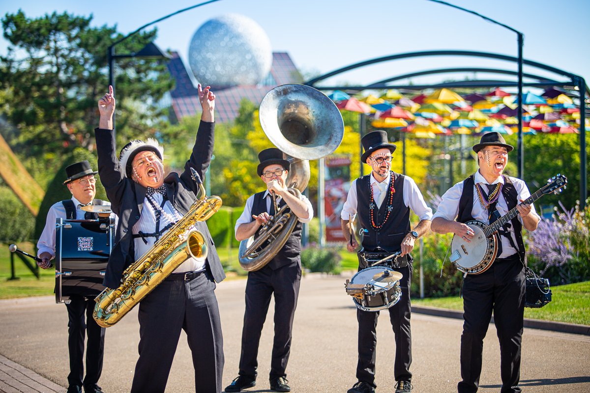 futuroscope's tweet photo. La Team #Futuroscope recherche un(e) chargé(e) de production Animations et Spectacles
C'est par ici pour postuler ➡️https://t.co/WGyx2fYuEu
#emploi #recrutement #job #travail https://t.co/IAh73mTVt5