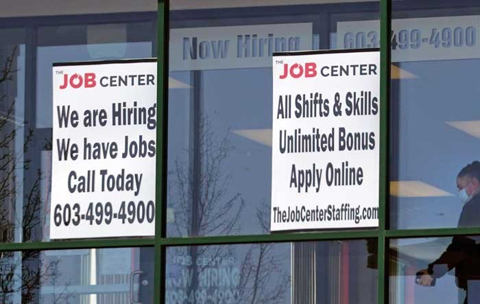 KCMAorg's tweet photo. South Carolina Cancels $300 Unemployment Bonus to Combat Labor Shortage

What was intended to be short-term financial assistance is now a federal entitlement, incentivizing workers to stay home instead of encouraging the return to work
Gov. Henry McMaster https://t.co/Bun3T4EDnk https://t.co/cxhaMzUsOS