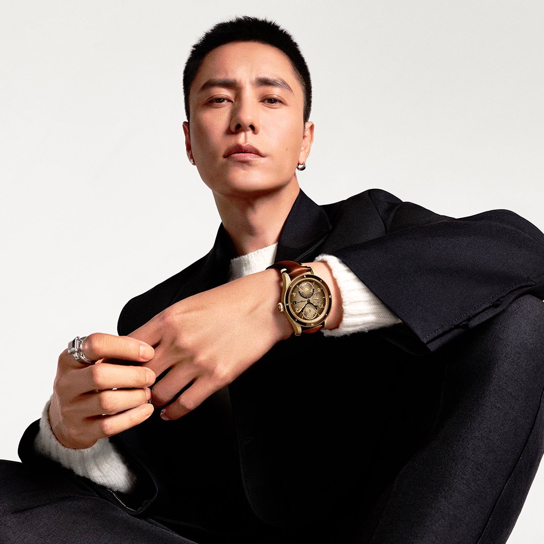 montblanc_world's tweet image. Last year, we announced actor and writer Chen Kun as one of our Montblanc #MarkMakers. Co-starring alongside him this year is the Montblanc #1858Geosphere Limited Edition. Find out more at bit.ly/3hmbH3B. #WhatMovesYouMakesYou