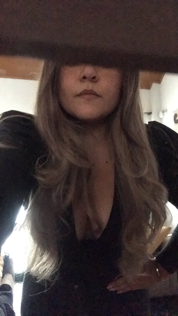 pks1785's tweet photo. Hola, soy nueva en Twitter quería saber si tú me podrías explicar cómo funciona esta red social?. Yo sólo quiero hacer amigos, no hace falta que me hablen con que me sigan es suficiente. Rt para darme a conocer. https://t.co/1LbmOyS4ZV