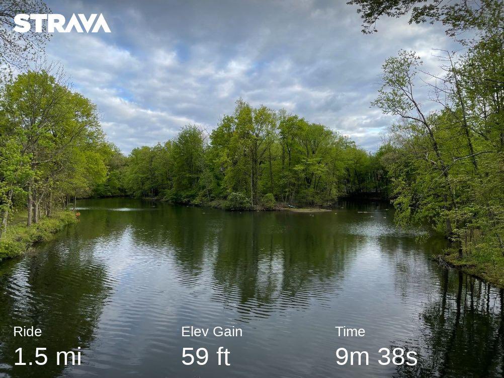 ever1ast15's tweet photo. Day 130 of #bike365. Quick 1.5 miles while @jtantsits was in getting his hair cut #gettingnice A little chilly tonight on the #brompton #bromptonbike #bromptonsociety #bromptoncommunity #bromptonlifestyle #bromptonlife #bromptonlovers #foldingbikeadventures #foldingbikesociety https://t.co/VhY01fdK2l