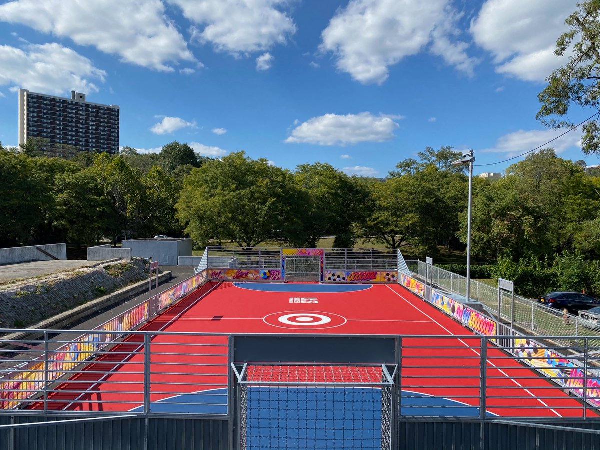Let’s chat about mini-pitches! This week we’re celebrating these spaces, our partners who helped us create them, and the artists and communities who bring them to life. Follow along to learn more and see highlights! #SafePlacesToPlay #EveryonesGame