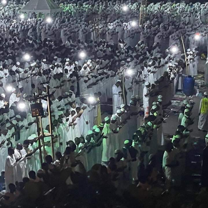OvieAli's tweet photo. Tahajjud Prayers in Lagos Island, Nigeria. May God accept our prayers and make Nigeria a better place for all. https://t.co/lS73rippvP