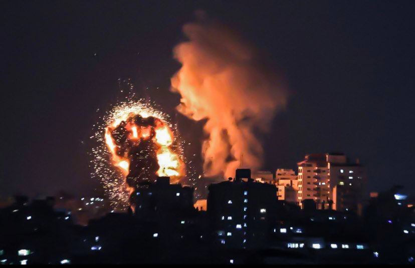 Israeli police are bombing Gaza, killing children and civilians.
Please spread awareness to what's happening in Palestine, this is a crime against humanity 😭😭😭

 #SaveSheikhJarrah
#GazaUnderAttack
#FreePalestine
#SavePalestine
