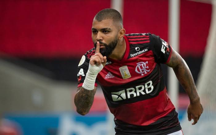 sportelogia's tweet photo. POR QUE O GABIGOL É TÃO ODIADO? [THREAD]

O ódio destilado pelos adversários para Gabriel Barbosa parece ser proporcional ao número de gols que ele faz. Gabigol caminha a passos largos para ser um grande personagem na história do futebol. Mas por que tanto hate? Te liga só: ↓ https://t.co/g9048vOKan