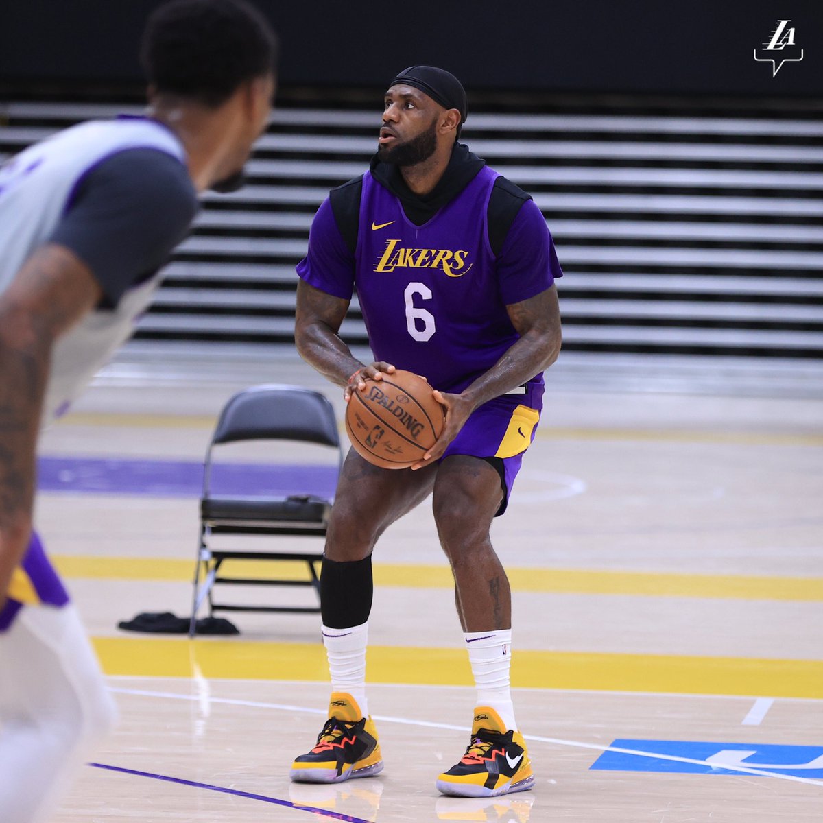 james 6 lakers