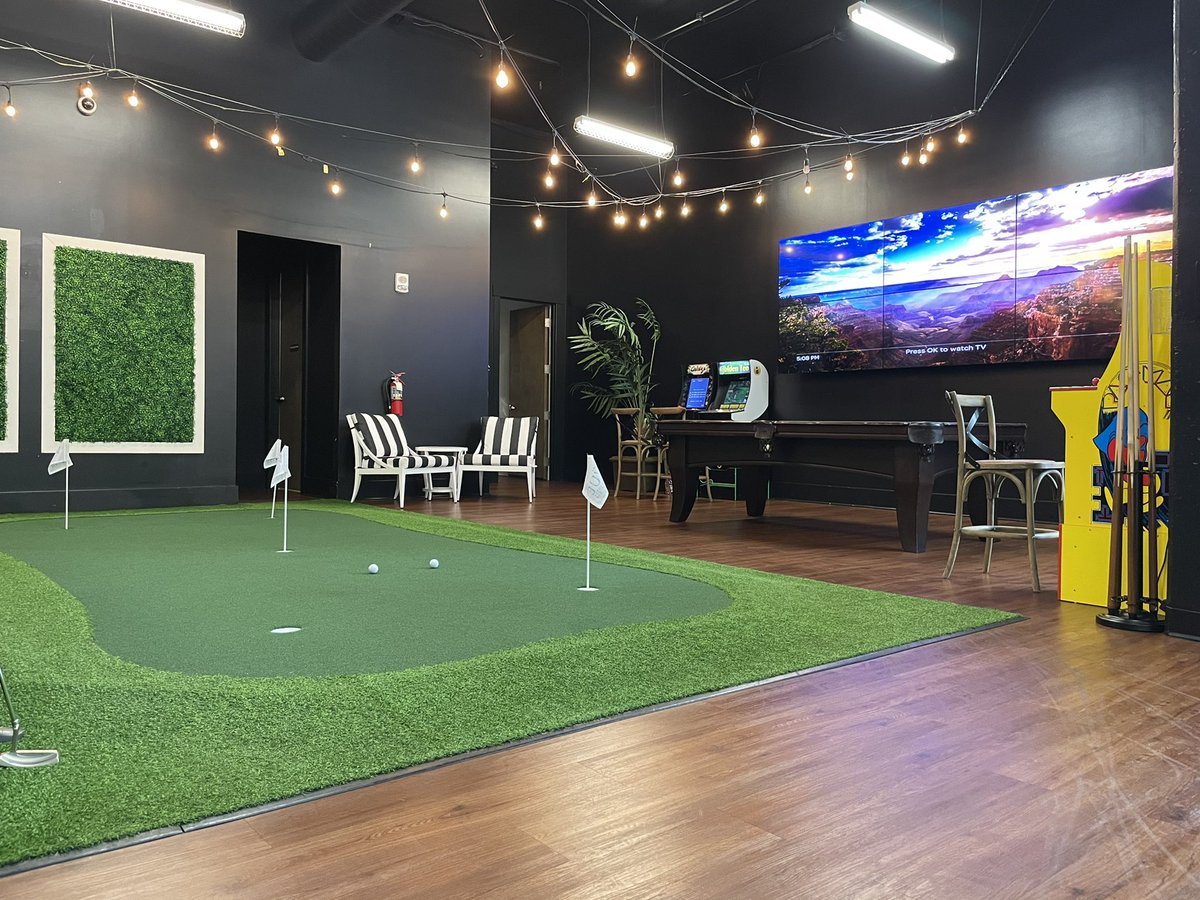 The perfect place to bring your guests! Enjoy our golf simulator, putting green and our 6 screen TV! 🏌️‍♀️ ⛳️ #ThisIsNWRLiving #thevuecharlotte