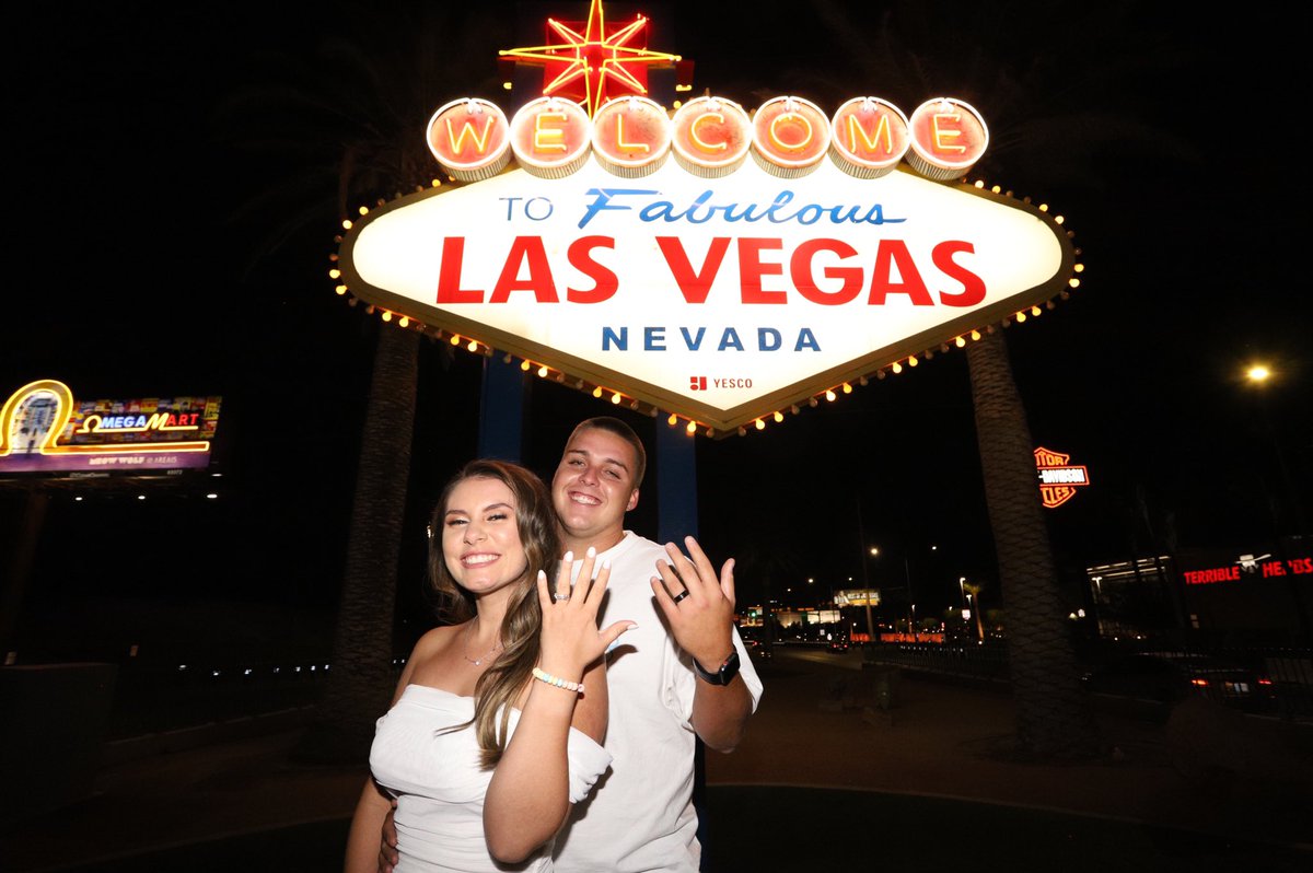 Petunia_Rose15's tweet photo. So we did a thing this weekend 👀💍💗 https://t.co/bkxDQpmfCq