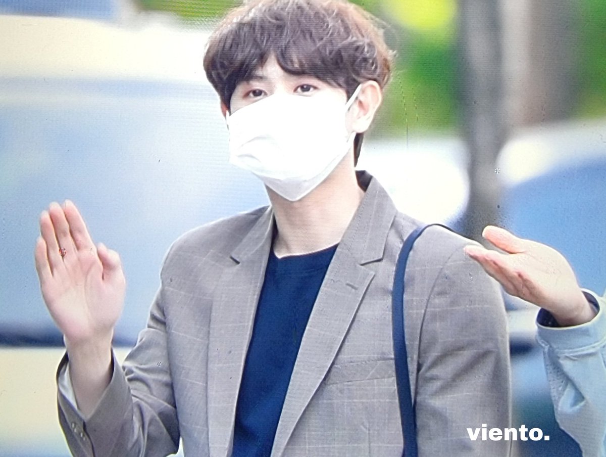 Viento_light's tweet photo. 210511 김영철의 파워 FM 출근 프리뷰

#하이라이트 #HIGHLIGHT
#두준 #DUJUN #요섭 #YOSEOP 
#기광 #GIKWANG #동운 #DONGWOON https://t.co/q1QLeU5lm1