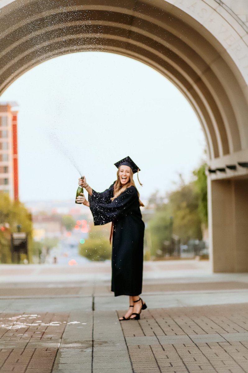 In honor of me finishing my last college class today, just thought I should let twitter know I’m graduating in 3 days 🤩🍾🎓 #eatemup #txst21 #firstgen