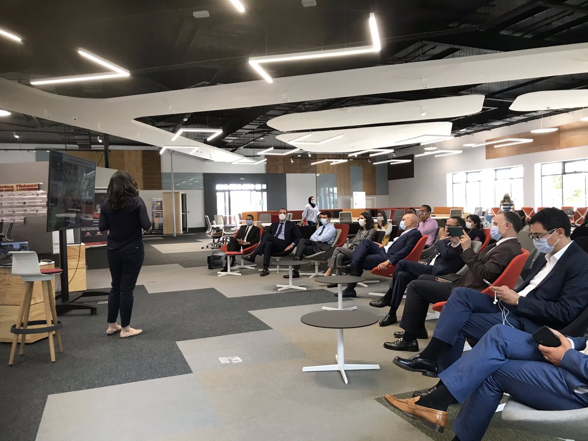 StartGateMA's tweet photo. #Abouttoday #Combooo!
Today we received H.E. Nadia FETTAH Minister of #Tourism, Air Transport, #CraftIndustry, and Social Economy. It was all about startups, innovation, and of course to discover #StartGate, the partner #programs, and exchange with some #resident #startups https://t.co/oCAOYh1PDV
